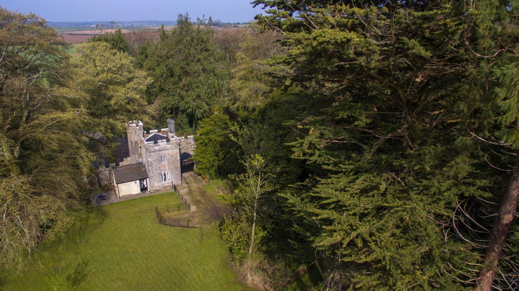 Willa Anne'S Grove Miniature Castle Castletownroche Zewnętrze zdjęcie